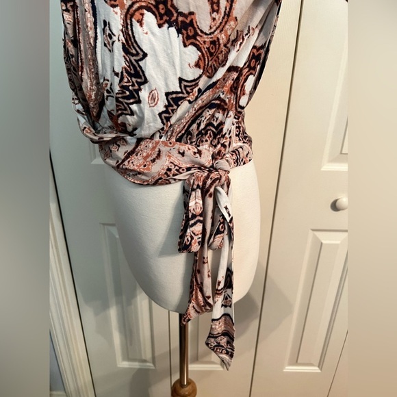 FREE PEOPLE FIONA PAISLEY WRAP TOP (Soft) W/ DEEP V NECK & BELL SLEEVES Sz XS - Picture 11 of 11